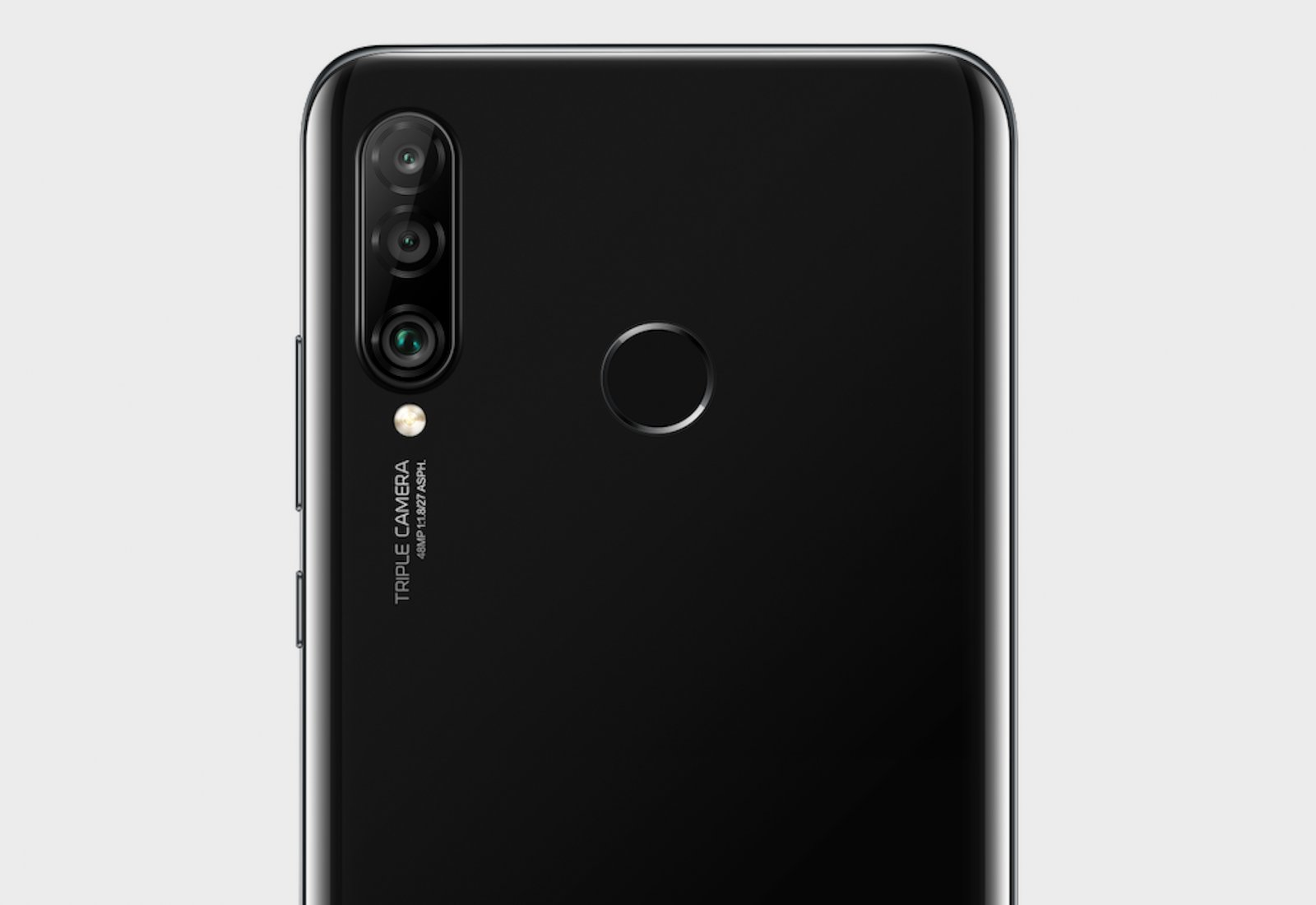 Immagine Huawei: la prima selfie camera da 32 MP nella serie P Lite 1